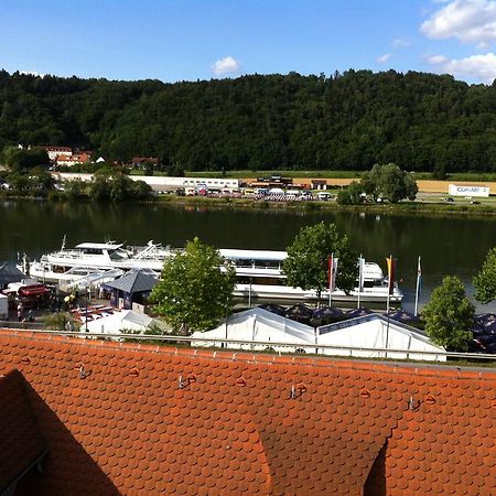 Wittelsbacher Zollhaus Hotel Vilshofen an der Donau Exterior photo