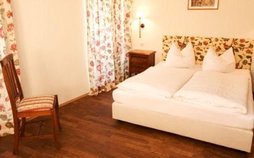 Wittelsbacher Zollhaus Hotel Vilshofen an der Donau Room photo